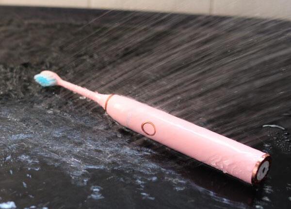 電動(dòng)牙刷防水是什么功能？一文讀懂，電動(dòng)牙刷防水原理