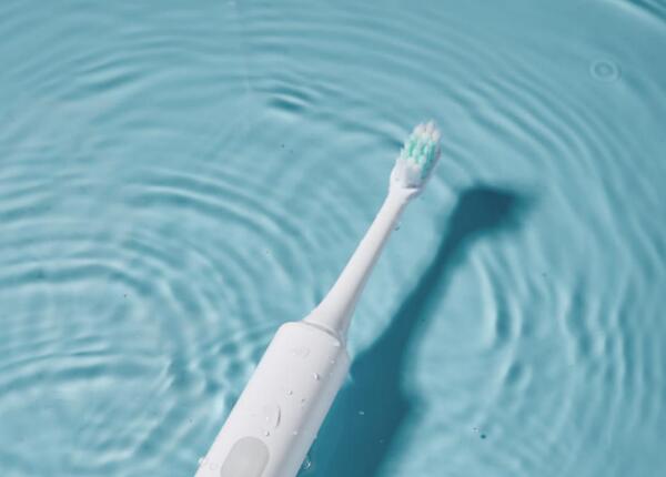 一篇告訴你：超聲波牙刷、聲波牙刷與電動(dòng)牙刷的區(qū)別
