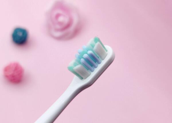 電動牙刷比手動牙刷刷得更干凈？牙刷就該這樣選擇！