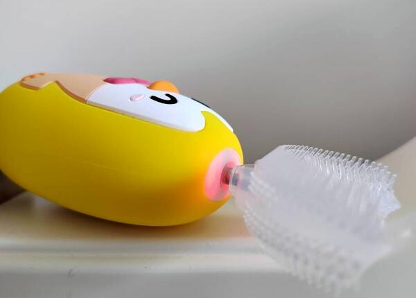 寶寶需要買(mǎi)u形牙刷嗎？寶寶u形牙刷挑選技巧