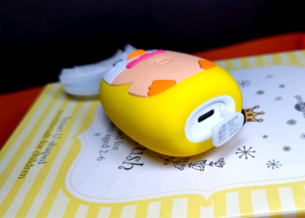 新款兒童u型電動牙刷怎么充電？常見的三種U型牙刷充電方式