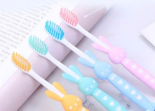 小孩軟毛的牙刷好用嗎？小孩軟毛牙刷的幾大好處