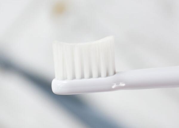 硅膠磁懸浮電動牙刷