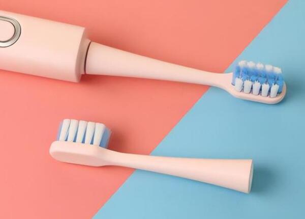 電動牙刷能不能一直用同一清潔刷頭？